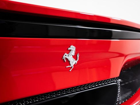 Used 2025 Ferrari 296 GTS RWD image 22
