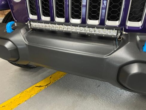 Used 2023 Jeep Wrangler Unlimited Sahara w/ Cold Weather Group AWD/4WD image 38