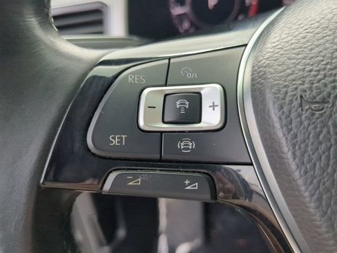 Used 2019 Volkswagen Atlas SEL R-Line AWD/4WD image 32