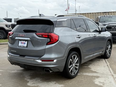 Used 2018 GMC Terrain Denali w/ Comfort Package FWD image 5