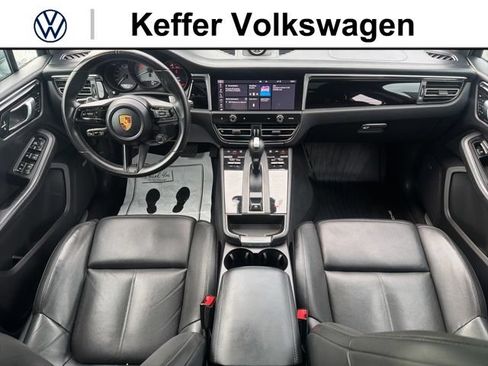 Used 2022 Porsche Macan S AWD/4WD image 34