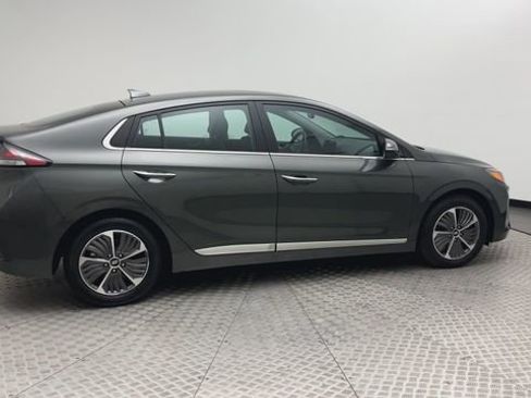 Certified 2022 Hyundai Ioniq Limited image 9
