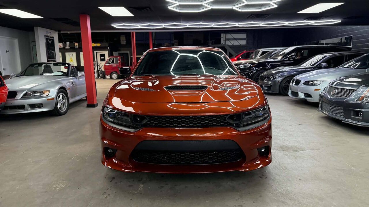 Used 2022 Dodge Charger R/T w/ Blacktop Package RWD image 2