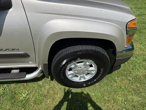 Used 2005 GMC Canyon SLE AWD/4WD image 40
