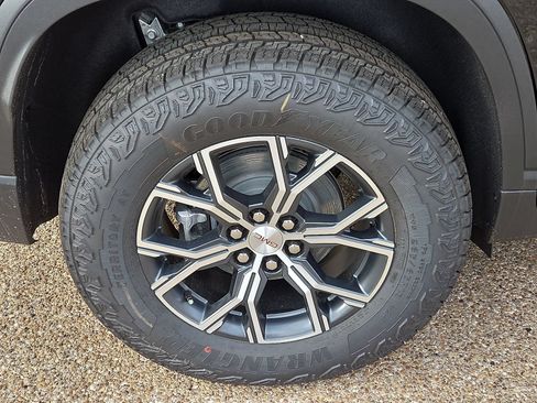 New 2026 GMC Acadia AT4 w/ Luxury Package AWD/4WD image 6