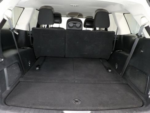 Used 2020 Dodge Journey SE FWD image 8