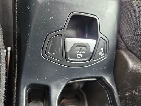 Used 2018 Jeep Renegade Altitude image 27