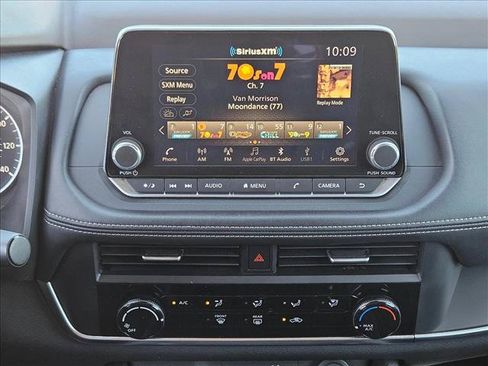 Used 2023 Nissan Rogue S AWD/4WD image 13