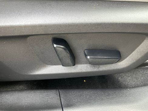 Used 2023 Mitsubishi Outlander SEL image 40