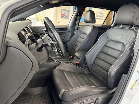Used 2019 Volkswagen Golf R 4-Door AWD/4WD image 10