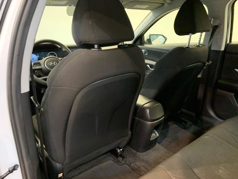 Used 2024 Hyundai Elantra SEL image 36