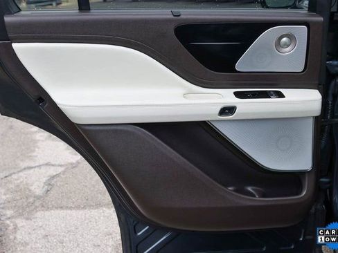 Used 2023 Lincoln Aviator Black Label w/ Class IV Trailer Tow Package image 14