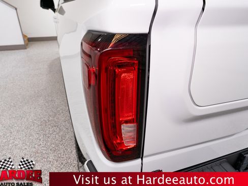 Used 2023 GMC Sierra 1500 AT4 image 9