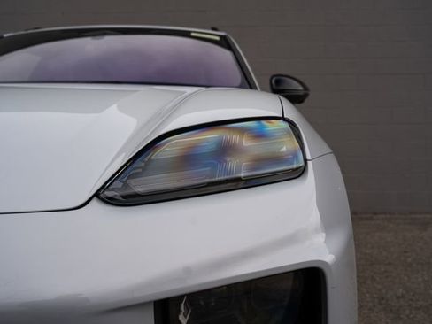 Certified 2025 Porsche Macan 4 Electric image 11