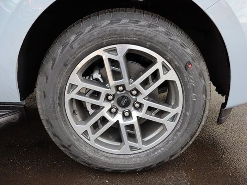 New 2026 Ford Expedition Active image 15