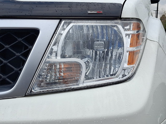 Used 2019 Nissan Frontier PRO-4X w/ Pro-4x Luxury Package AWD/4WD image 9