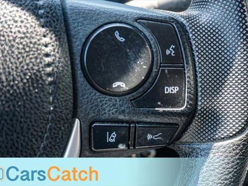 Used 2018 Toyota Corolla LE w/ Carpet Mat Package (TMS) FWD image 28