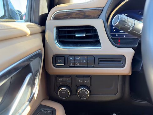 Used 2024 Chevrolet Tahoe Premier image 19