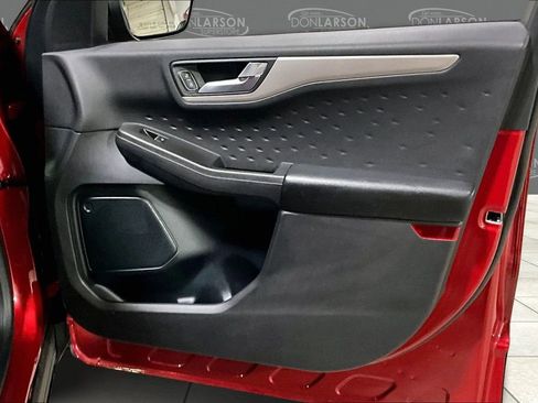 Used 2020 Ford Escape SE Sport image 11