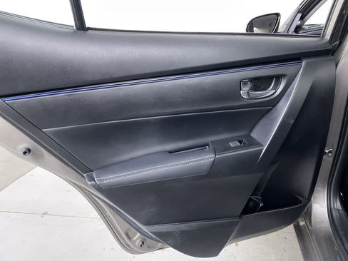 Used 2017 Toyota Corolla SE image 18