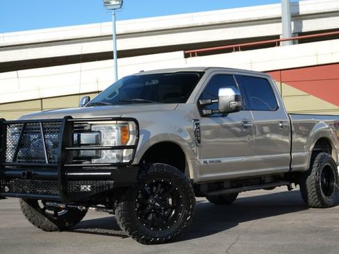 Used 2017 Ford F250 Lariat w/ Chrome Package AWD/4WD image 8