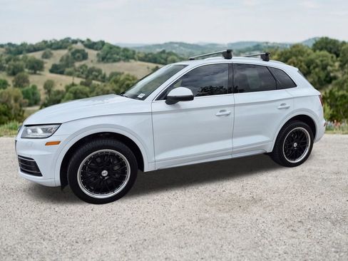 Used 2018 Audi Q5 2.0T Premium Plus w/ Premium Plus Package AWD/4WD image 4