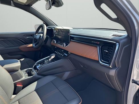 New 2026 GMC Canyon AT4 image 15