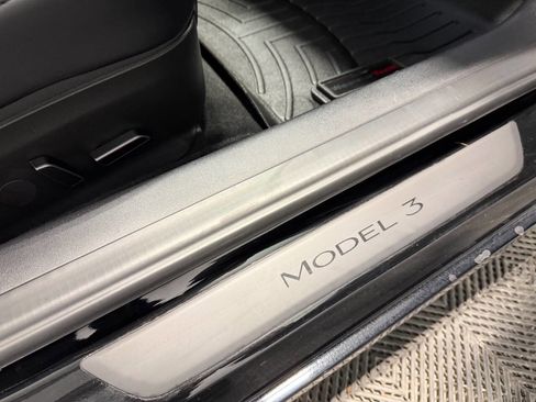 Used 2023 Tesla Model 3 Performance image 13