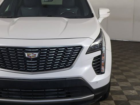 Used 2022 Cadillac XT4 Premium Luxury w/ Enhanced Visibility Package image 17