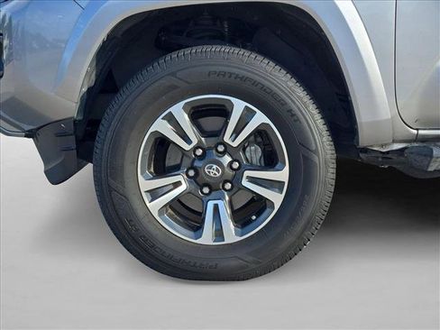 Used 2016 Toyota Tacoma TRD Sport w/ Towing Package RWD image 21