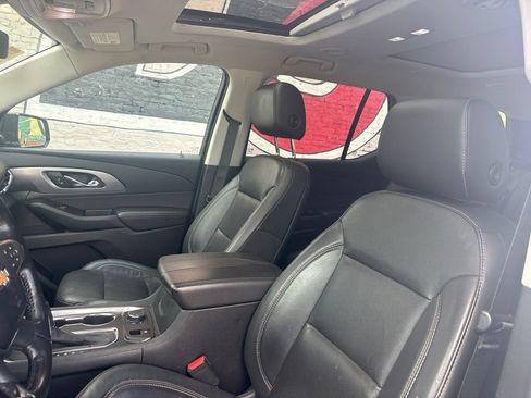 Used 2020 Chevrolet Traverse Premier w/ Redline Edition AWD/4WD image 11