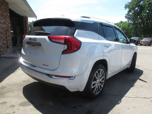 Used 2022 GMC Terrain Denali w/ LPO, Floor Liner Package AWD/4WD image 8