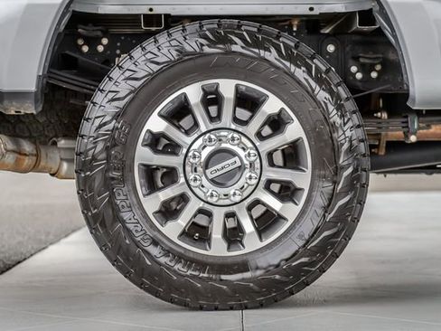 Used 2022 Ford F250 Lariat w/ Lariat Ultimate Package image 14