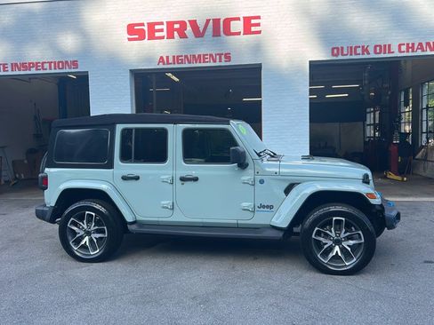 Used 2024 Jeep Wrangler Unlimited w/ Convenience Group image 1