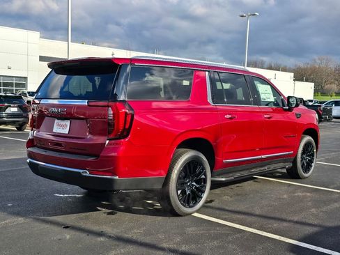 New 2026 GMC Yukon XL Elevation w/ Elevation Premium Package AWD/4WD image 9