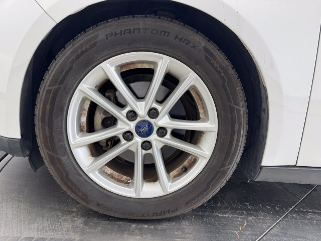 Used 2015 Ford Focus SE FWD image 8