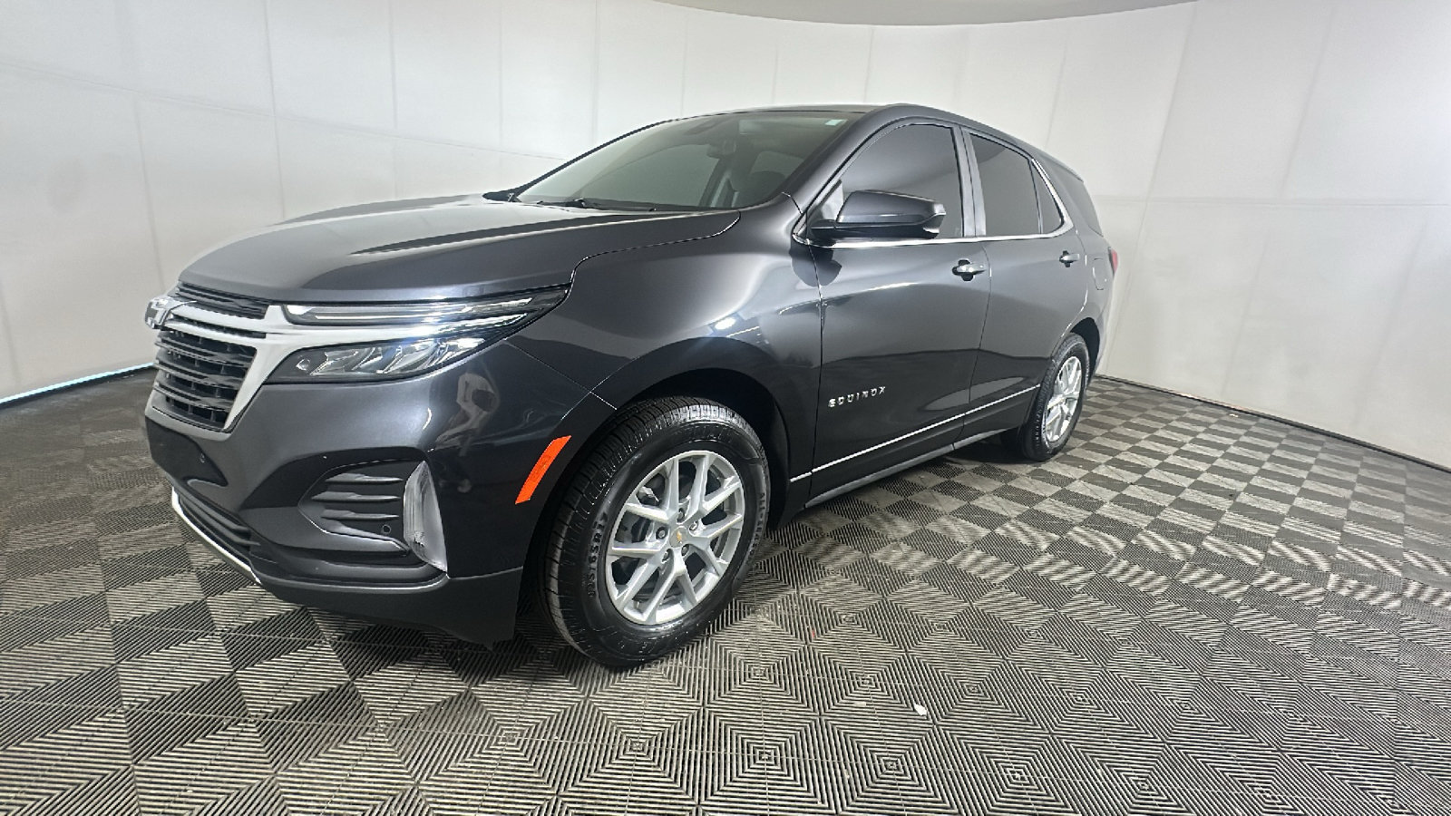 Used 2023 Chevrolet Equinox LT AWD/4WD image 8