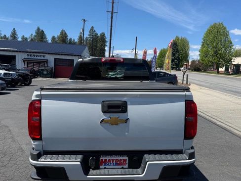 Used 2015 Chevrolet Colorado Z71 AWD/4WD image 5