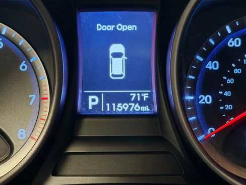 Used 2014 Hyundai Santa Fe Sport image 18