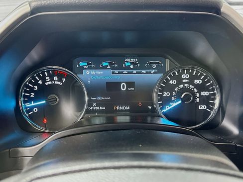 Used 2020 Ford F150 Lariat RWD image 24