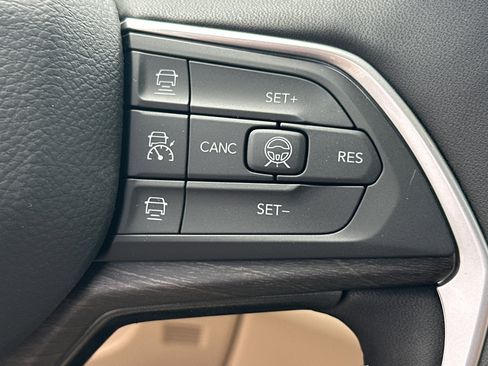 New 2026 Jeep Grand Cherokee L Limited AWD/4WD image 25