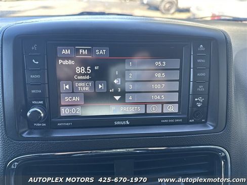 Used 2017 Dodge Grand Caravan SXT image 24