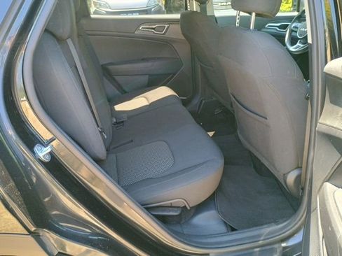 Used 2023 Kia Sportage LX AWD/4WD image 18