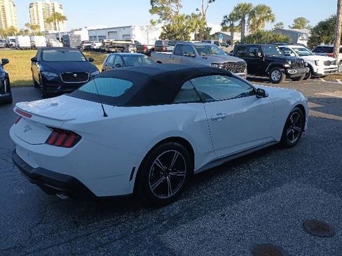 Used 2025 Ford Mustang Premium RWD image 5