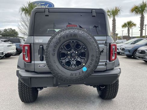 New 2025 Ford Bronco Badlands image 5