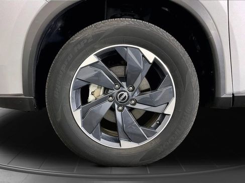 Used 2024 Nissan Rogue SV AWD/4WD image 39