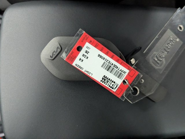 Used 2026 Kia K4 FWD image 33