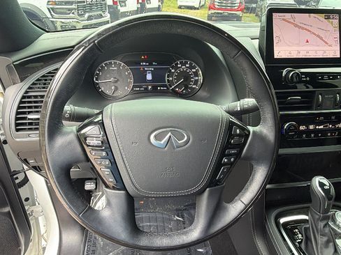 Used 2024 INFINITI QX80 Sensory AWD/4WD image 28