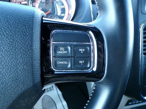 Used 2018 Dodge Grand Caravan SXT w/ Rear Park Assist Package image 20