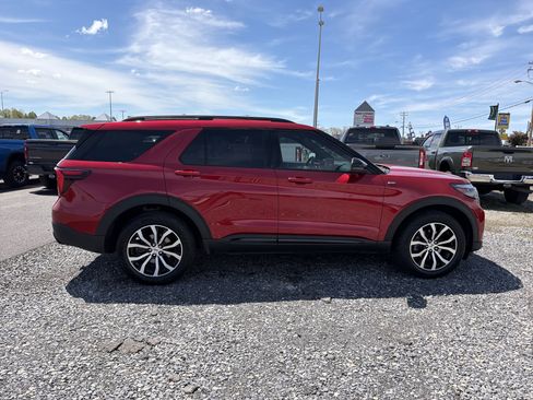 Used 2025 Ford Explorer ST-Line AWD/4WD image 3